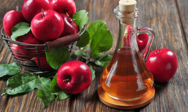 Apple cider vinegar to remove skin tags