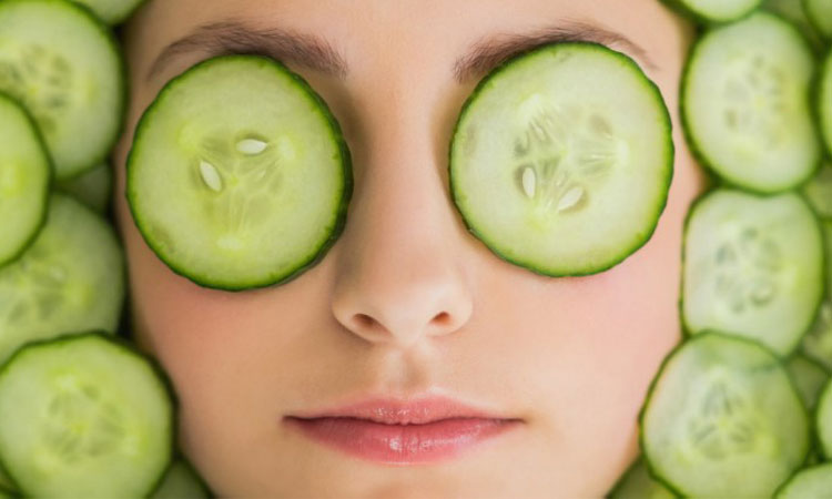 Cucumber Slice on 10 Effective Home Remedies To Treat Sunburn 