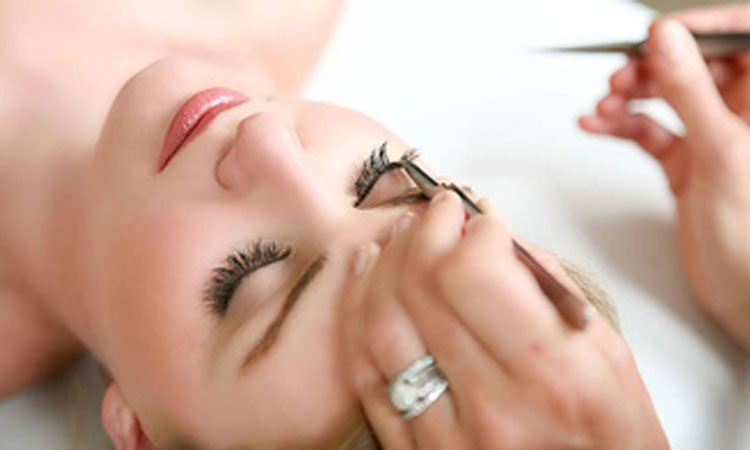 how-to-remove-eyelashes-extension