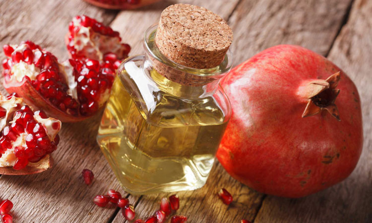 Pomegranate Oil on 5 Skin Care advantages of Pomegranates